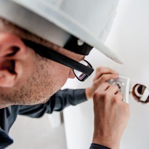 Quel prix pour la pose d’une prise électrique ?
