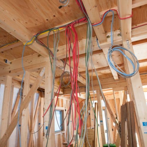 Quelle TVA s’applique à vos projets de travaux d’électricité ?
