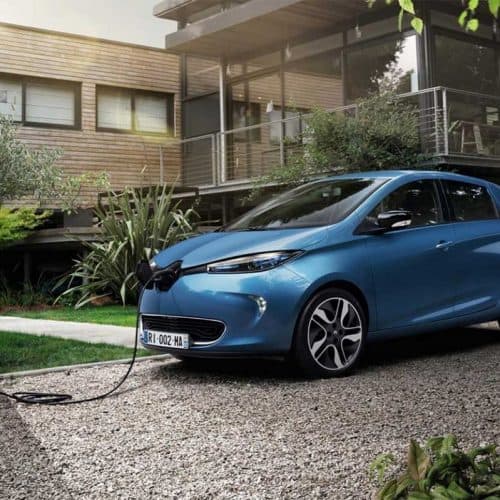 Renault : vers le tout électrique et hybride en Europe d’ici 2030