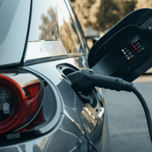 Combien coûte réellement l’entretien d’une voiture électrique ?
