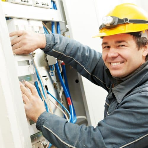 Comment installer un tableau électrique dans un bac d’encastrement