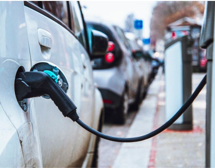 bornes-recharge-voitures-rue