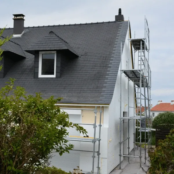 Isolation thermique par l'extérieur sur une maison