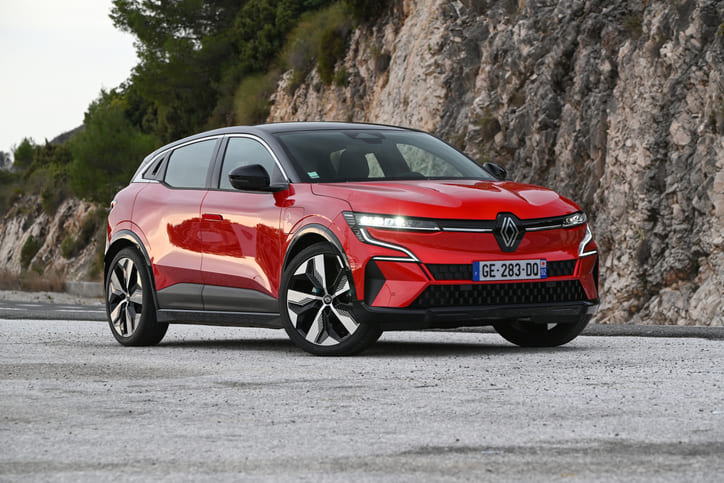 megane electrique rouge
